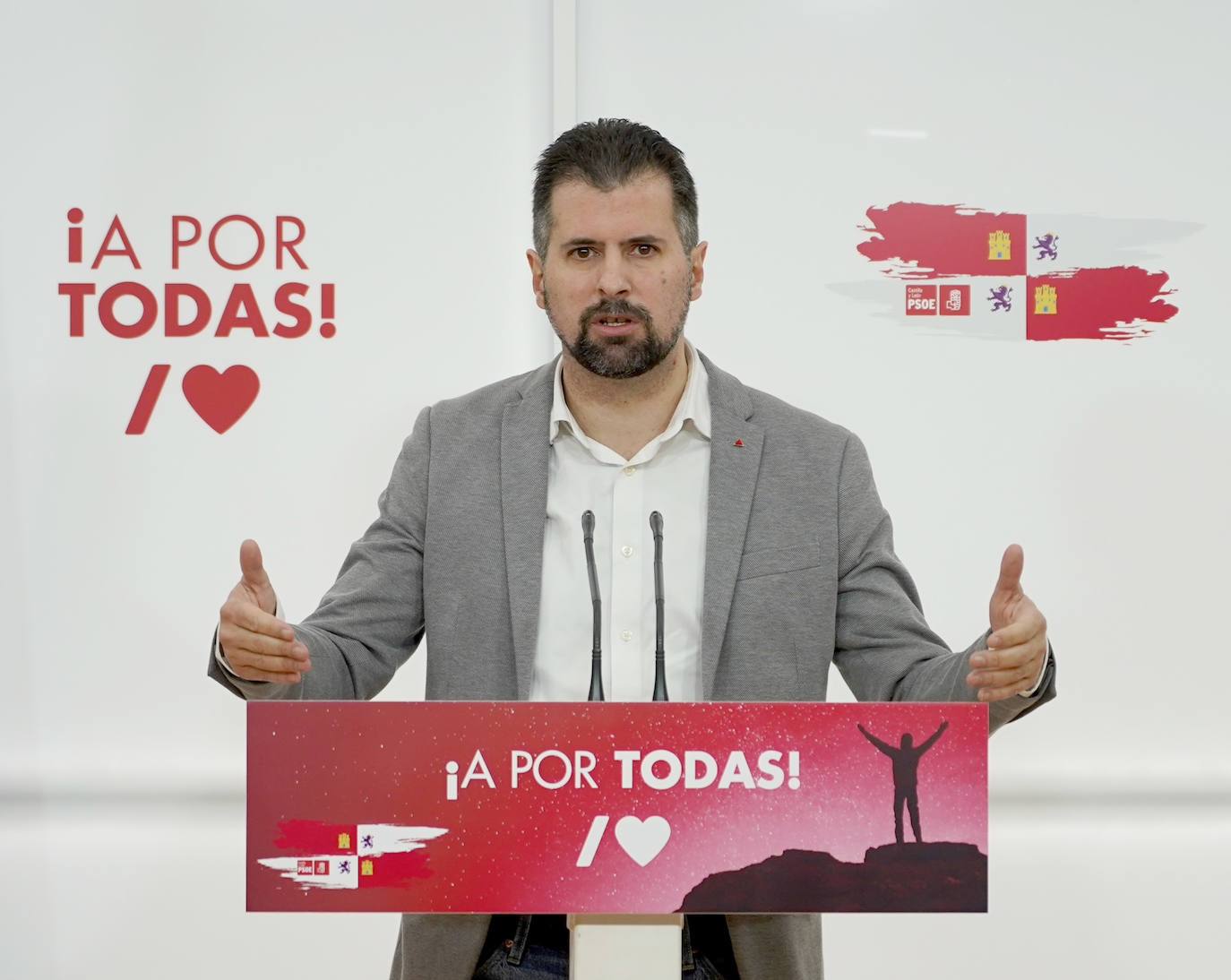 El secretario general del PSOECyL y portavoz en las Cortes, Luis Tudanca, fija las prioridades del PSOE de Castilla y León para el año 2023 y analiza la situación de la comunidad.