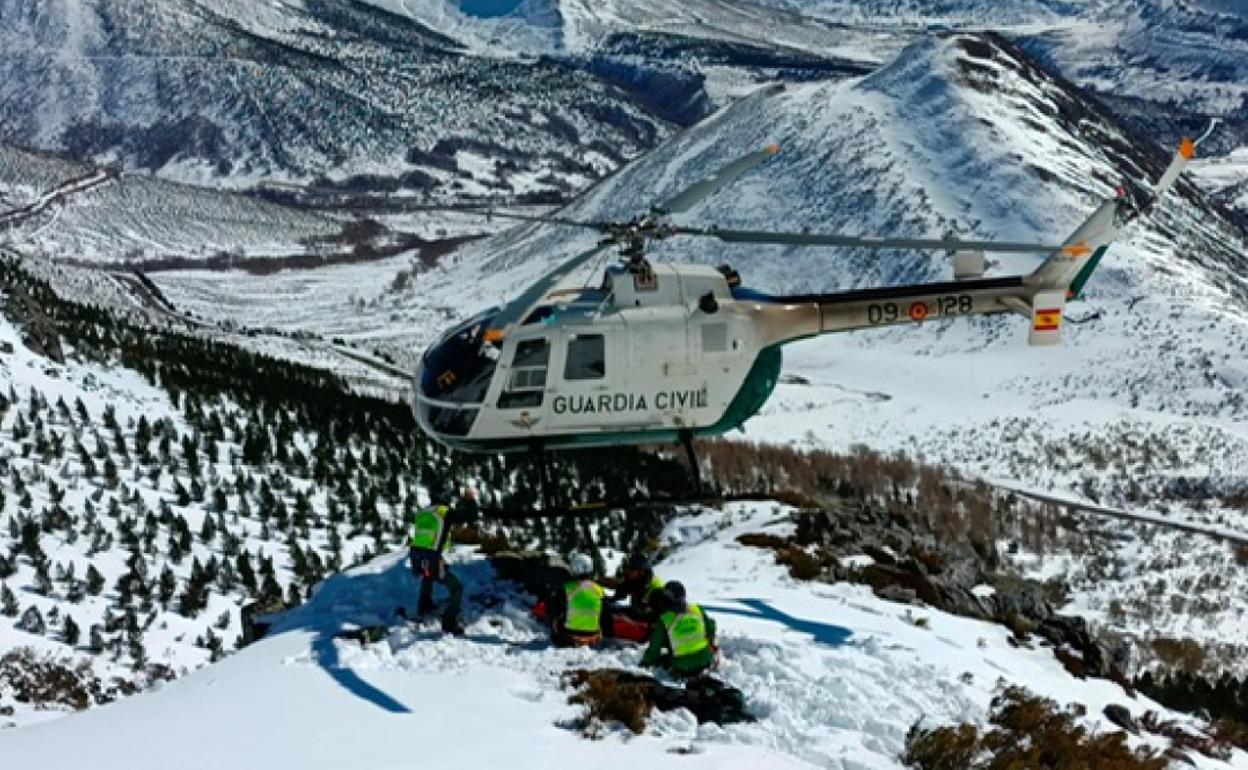 La Guardia Civil difunde una serie de consejos para una mayor seguridad en las actividades o deportes de montaña