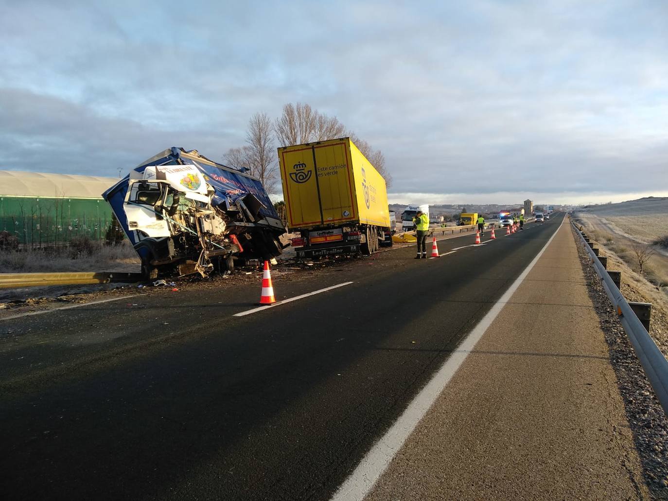 Fallecen dos personas de Soria y Zaragoza, tras sufrir un accidente en la N-122 en Golmayo.