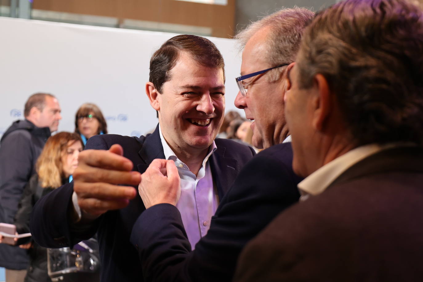 El presidente del Partido Popular en Castilla y León, Alfonso Fernández Mañueco, interviene en la presentación de los candidatos autonómicos del Partido Popular en Zaragoza.