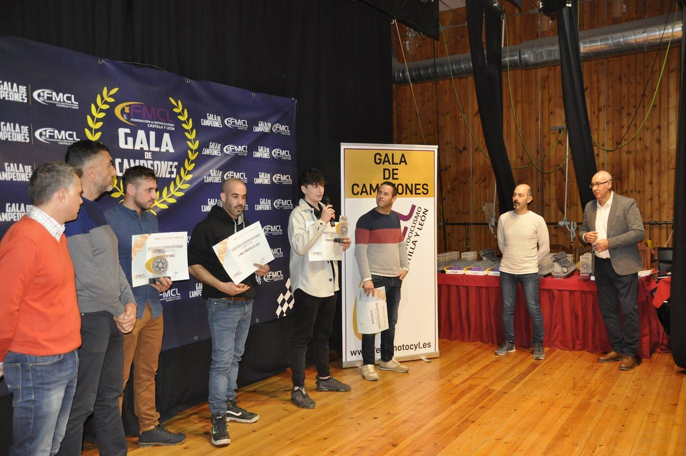Más de 300 personas acudieron al evento autonómico en la Casa de Cultura coyantina