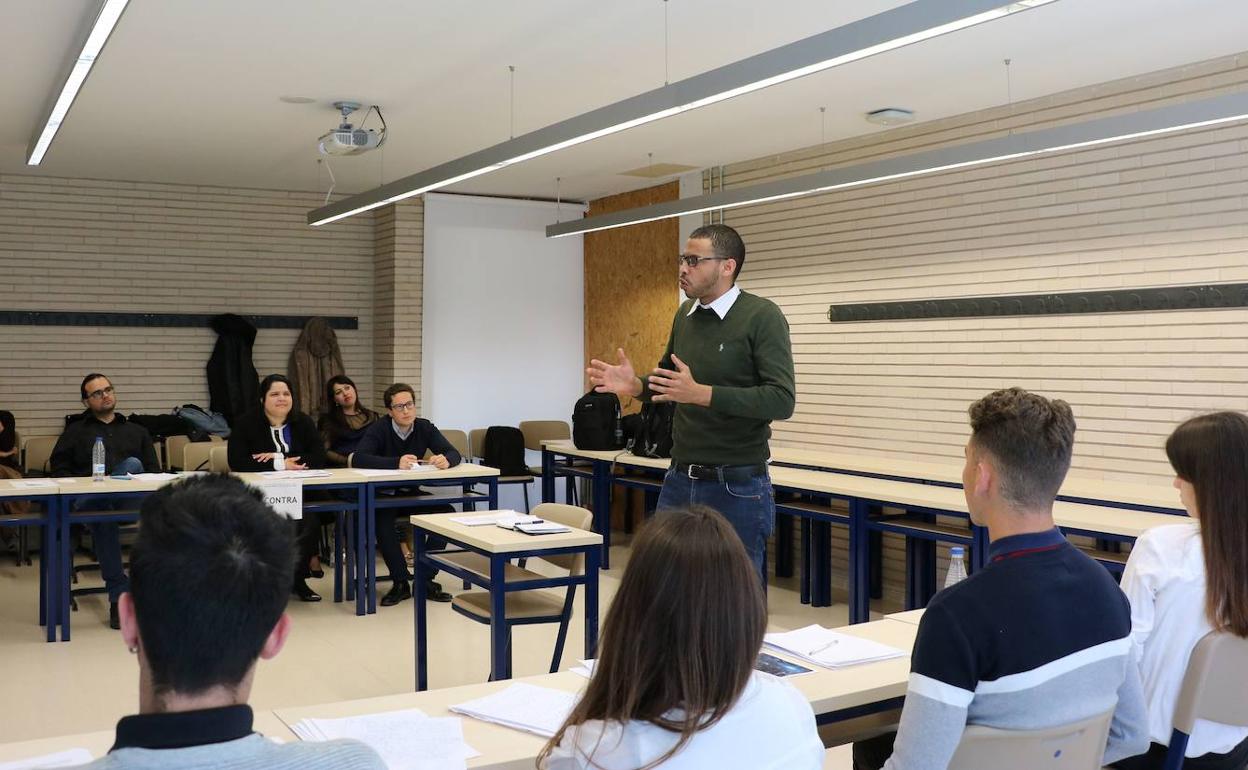 Liga de Debate de la ULE.