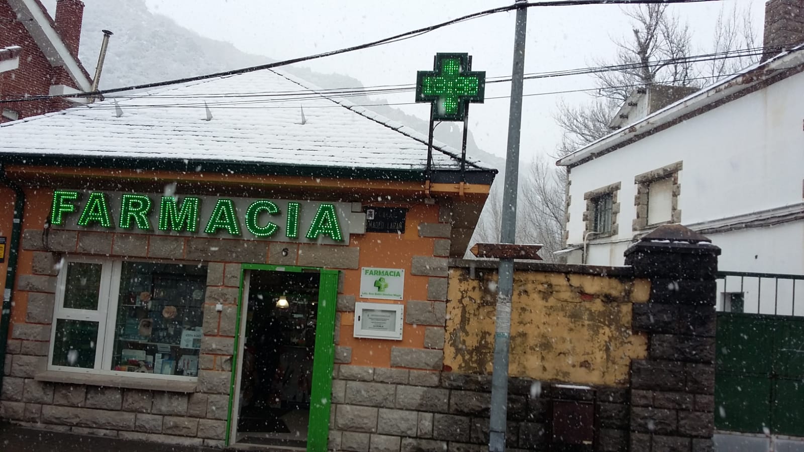 La nieve ya tiñe de blanco decenas de pueblos en la provincia.