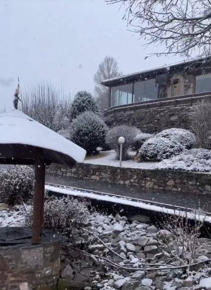 Estampas de nieve en zonas como Cubillas, Lugueros, Villamanín, Villablino, Fontún, Buiza y Villar del Puerto.