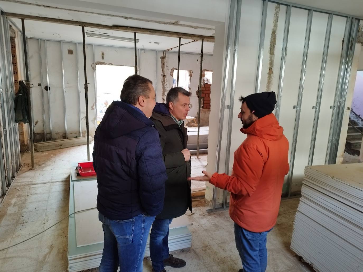 Las obras del Espacio del Mayor de Valencia de Don Juan se espera que acaben en marzo.