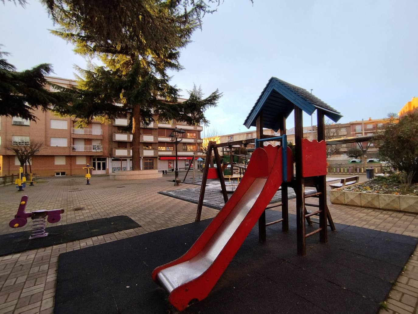 El Consistorio abordará próximamente la reforma integral de la plaza de Santa Teresa por un importe de 250.935,75 euros, financiados por la Diputación de León.