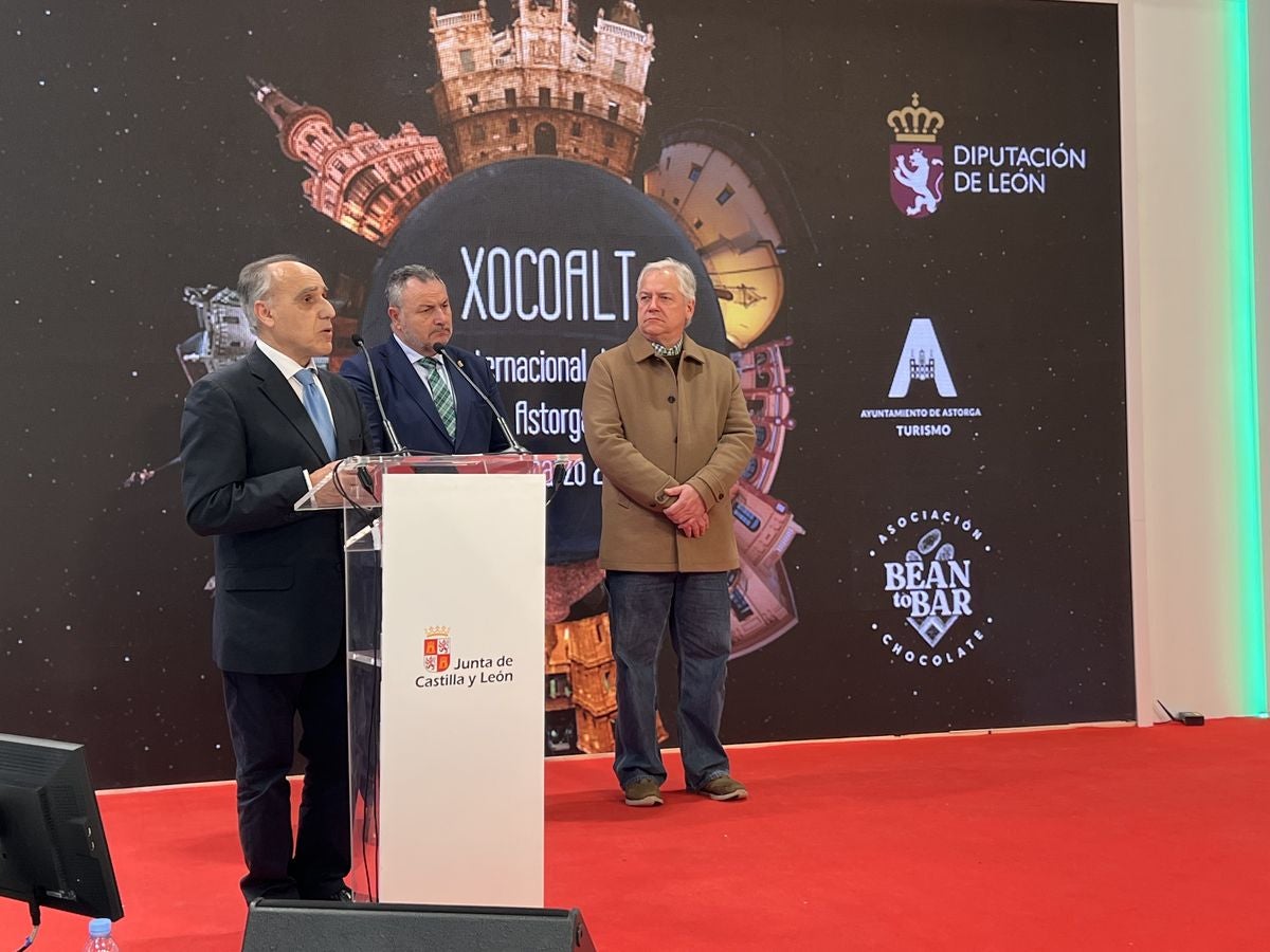 Astorga y la Diputación de León promocionan en Fitur una de las citas más relevantes de este 2023: Xocoalt Spain – Salón Internacional del Chocolate de Astorga