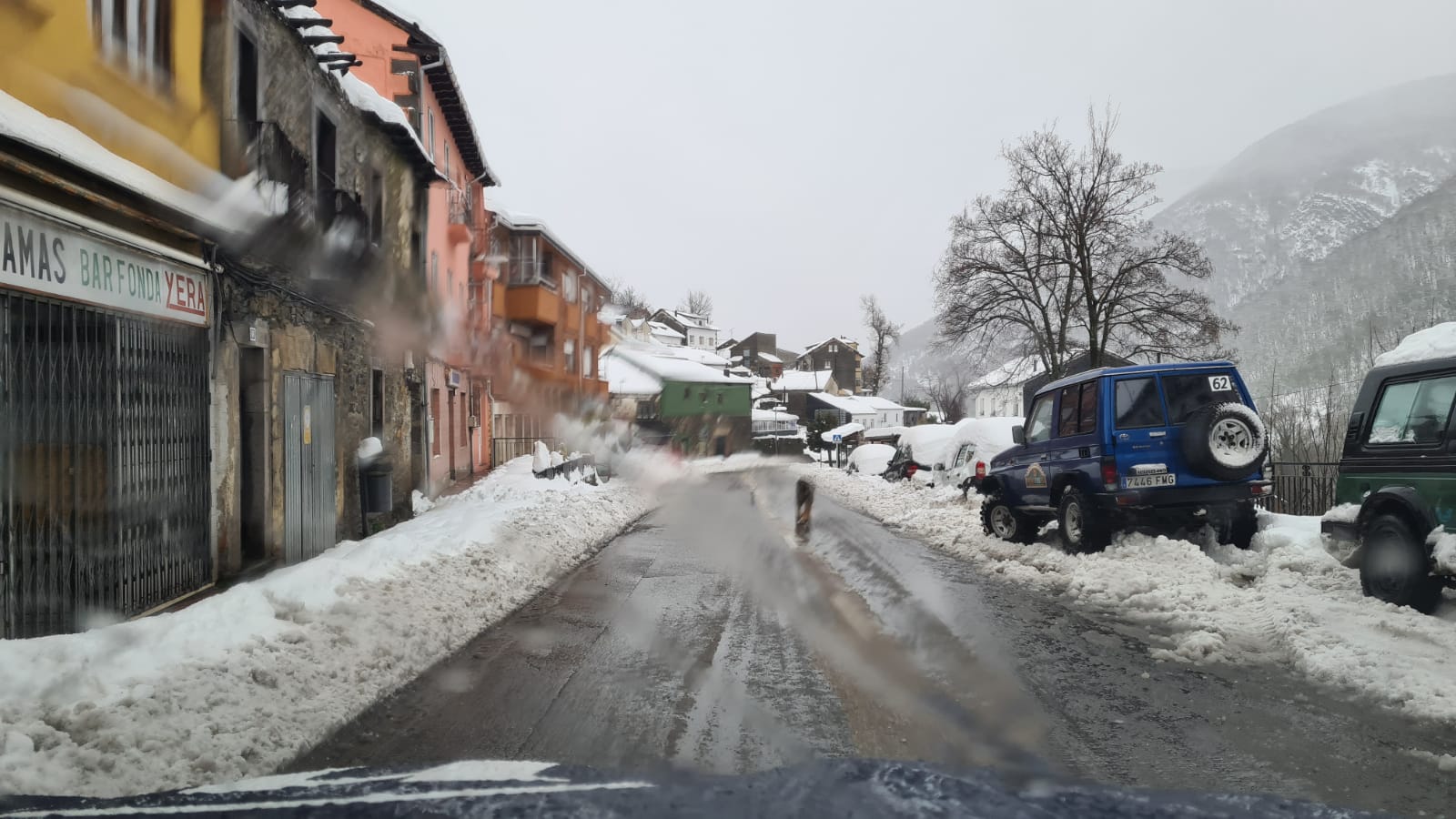 El municipio lacianiego sufre el azote de Fien y recuerda una de las mayores nevadas de los últimos años.