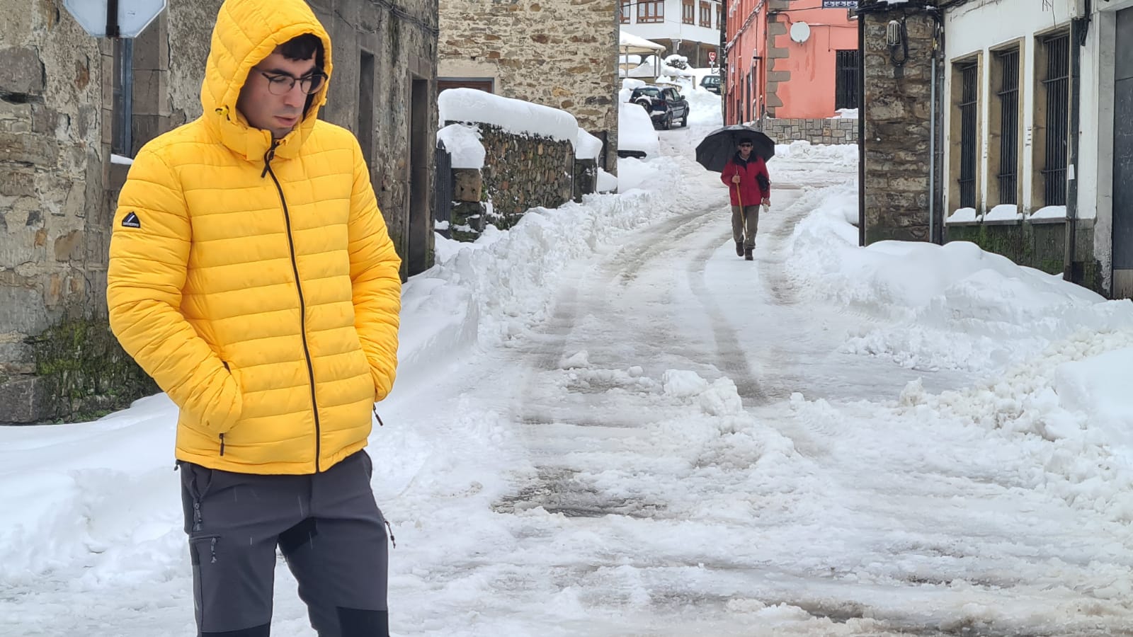 El municipio lacianiego sufre el azote de Fien y recuerda una de las mayores nevadas de los últimos años.