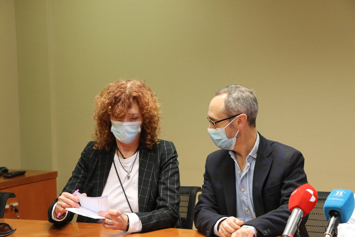 Las nuevas salas de repiro para familiares en la planta de Hematología del Hospital de León.