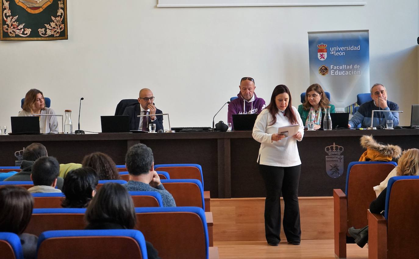 La Facultad de Educación celebró este pasado miércoles la III edición de las Jornadas de Educación Social donde profesionales y educadores coincidieron en la necesidad de incluir la figura del Coordinador de Bienestar en los centros educativos.