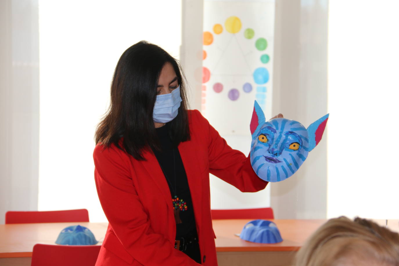 La consejera de Isabel Blanco visita el Centro Salud Mental León.