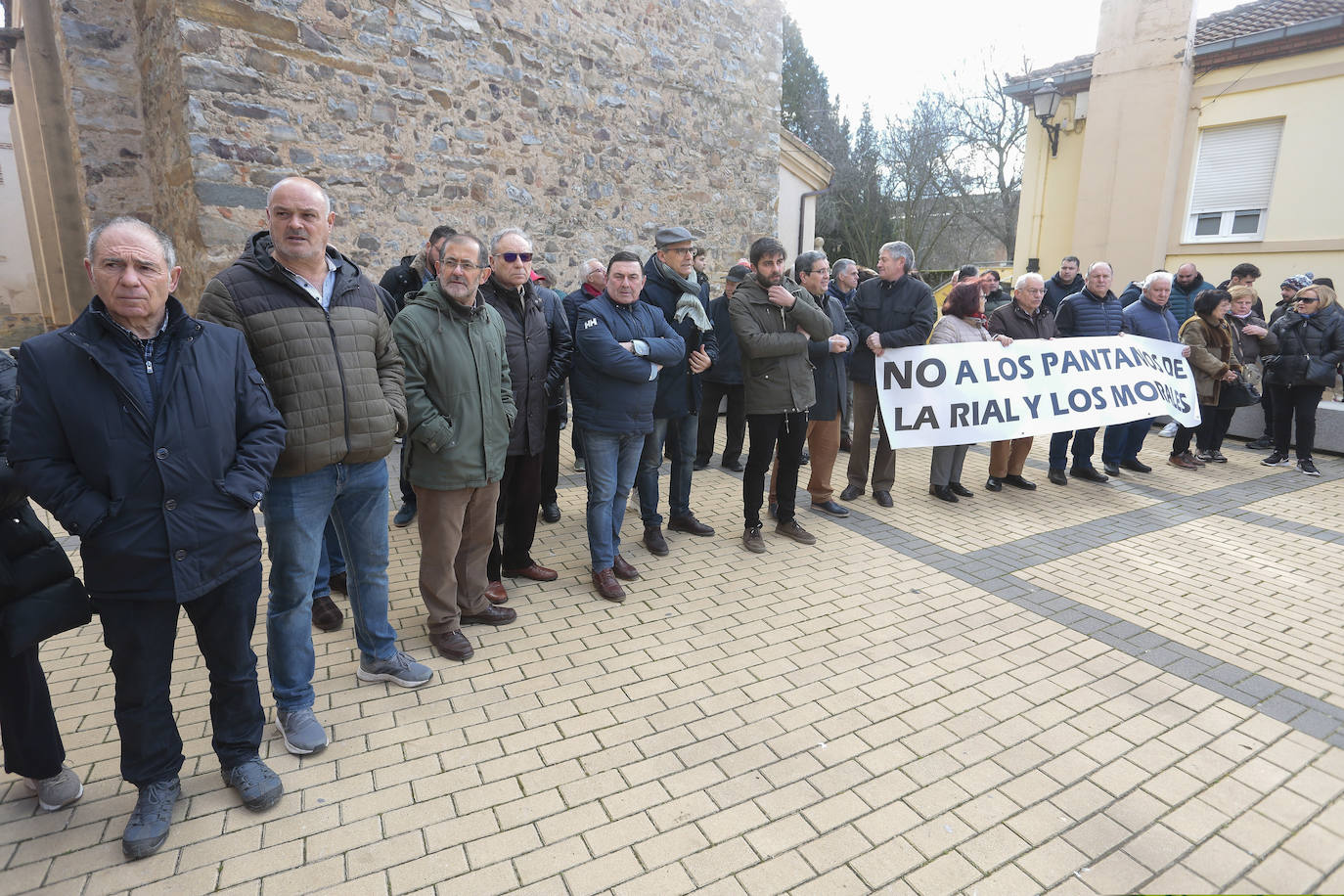 Reunión de alcaldes contra los pantanos La Rial y Los Morales. 