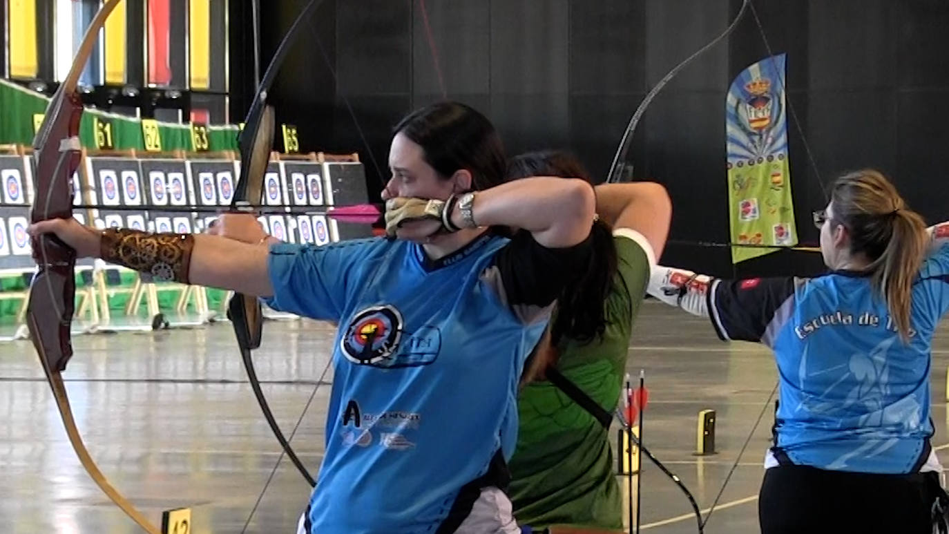 Más de medio millar de tiradores han acudido este fin de semana a León para disputar el Campeonato de España de tiro con arco en sala en hasta cuatro modalidades en una fiesta de esta disciplina que gana su espacio en la ciudad