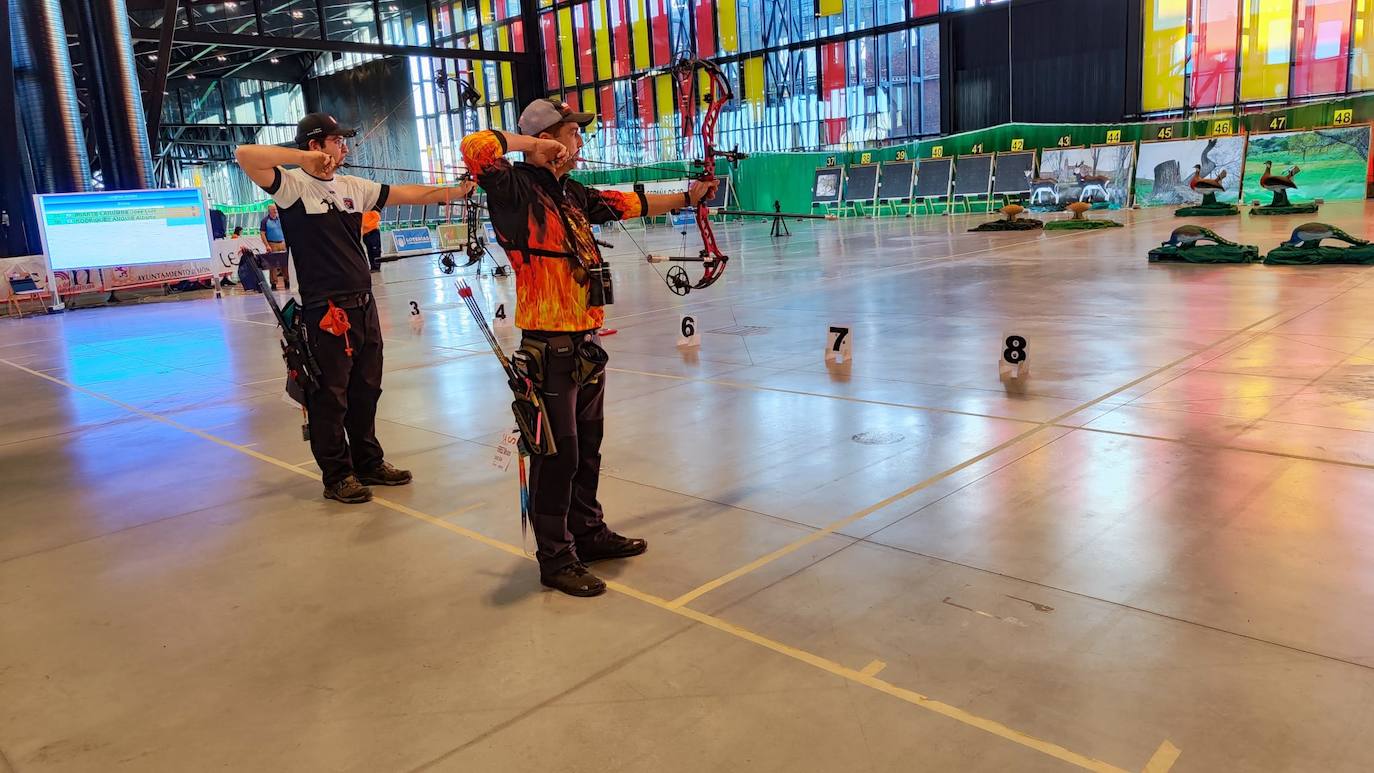 Más de medio millar de tiradores han acudido este fin de semana a León para disputar el Campeonato de España de tiro con arco en sala en hasta cuatro modalidades en una fiesta de esta disciplina que gana su espacio en la ciudad