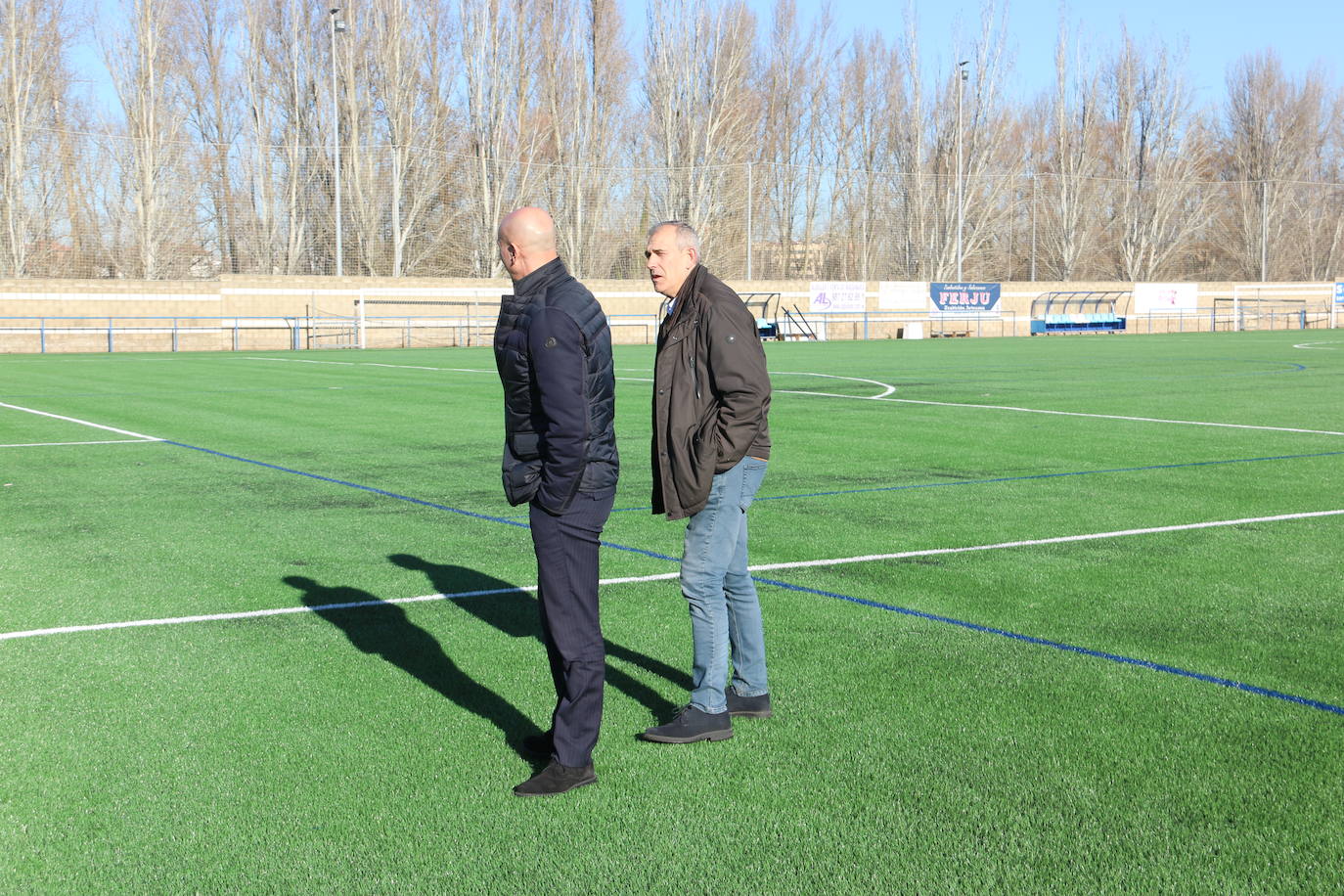 Presentación del campo de fútbol de césped artificial de Puente Castro. 