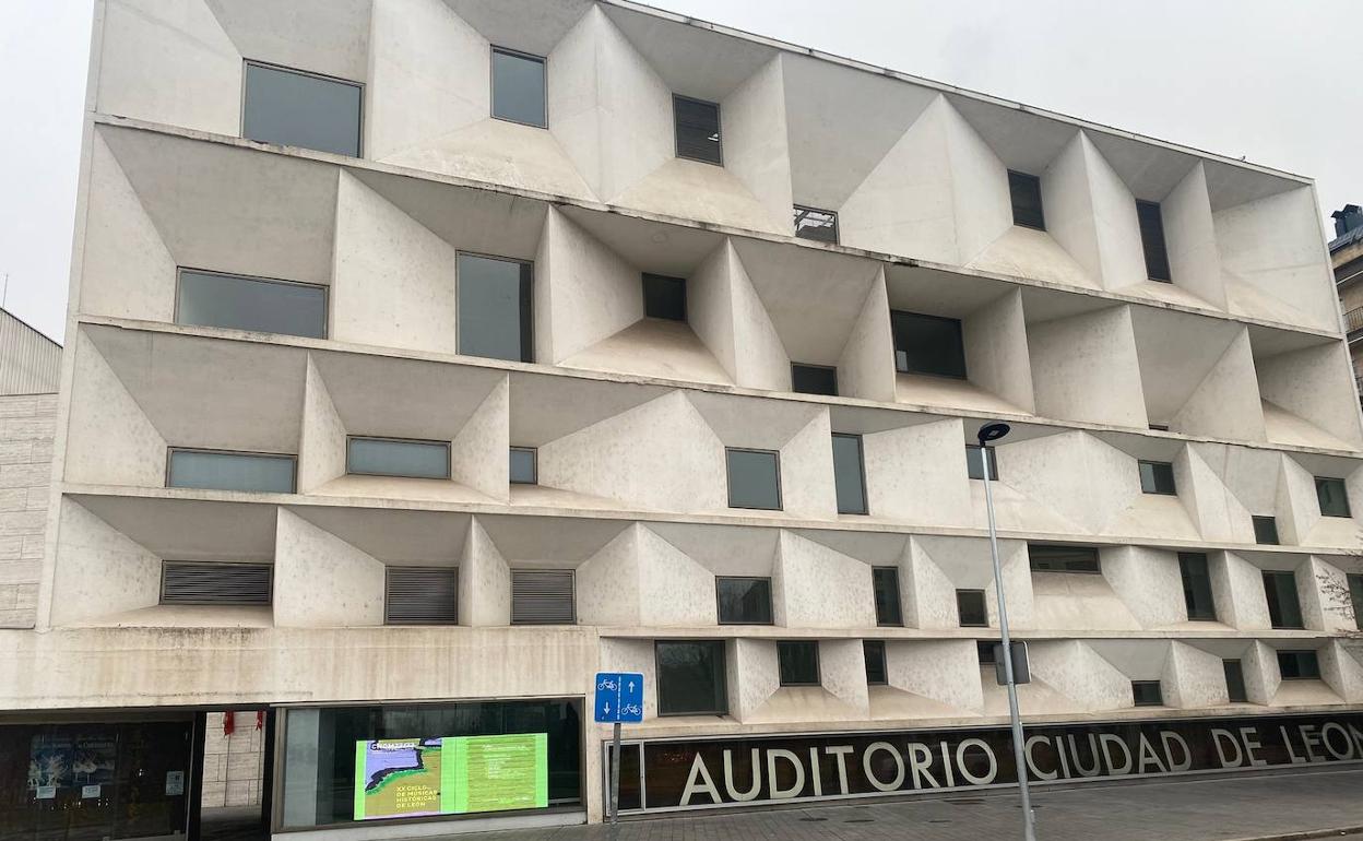 Imagen proporcionada por la UPL para ilustrar la suciedad del Auditorio de León.