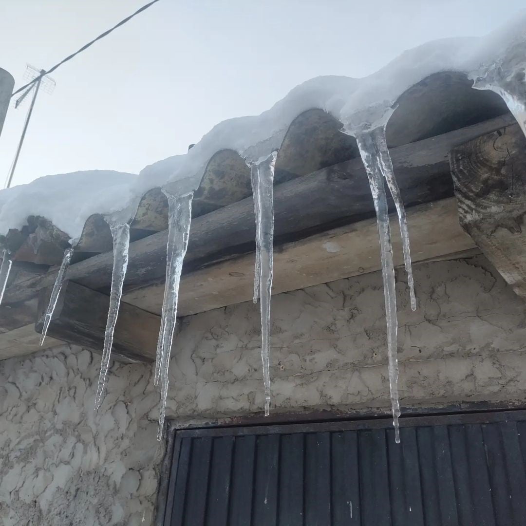 Estampa que deja el frio en la localidad de Sariegos