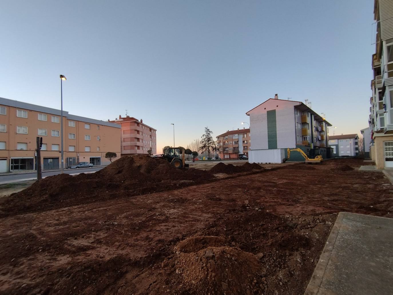 Arrancan las obras de urbanización del entorno de las viviendas de protección oficial en Vallezate