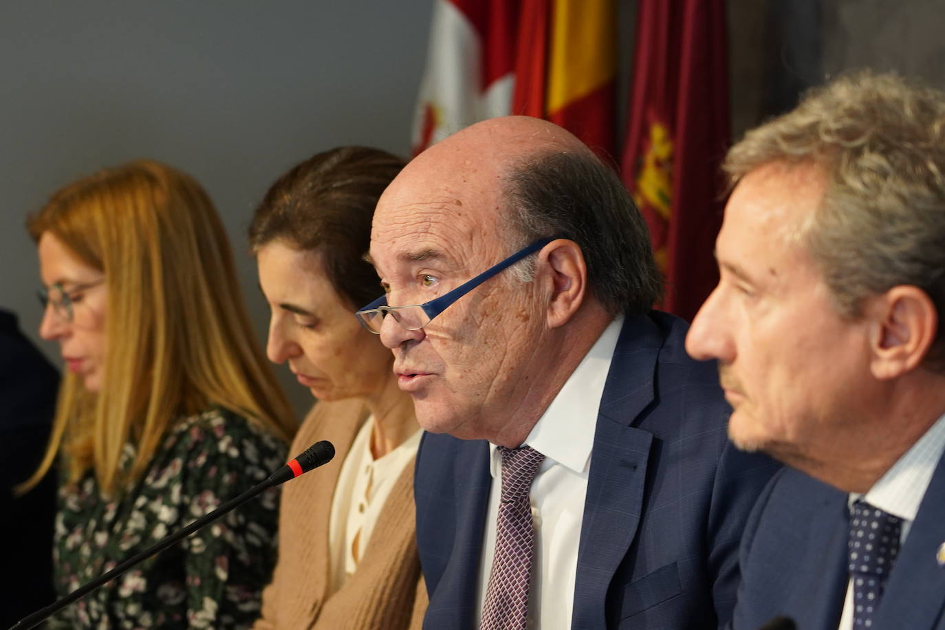 El Colegio de Médicos de Castilla y León y las sociedades científicas de Atención Primaria analizan el futuro del primer nivel asistencial
