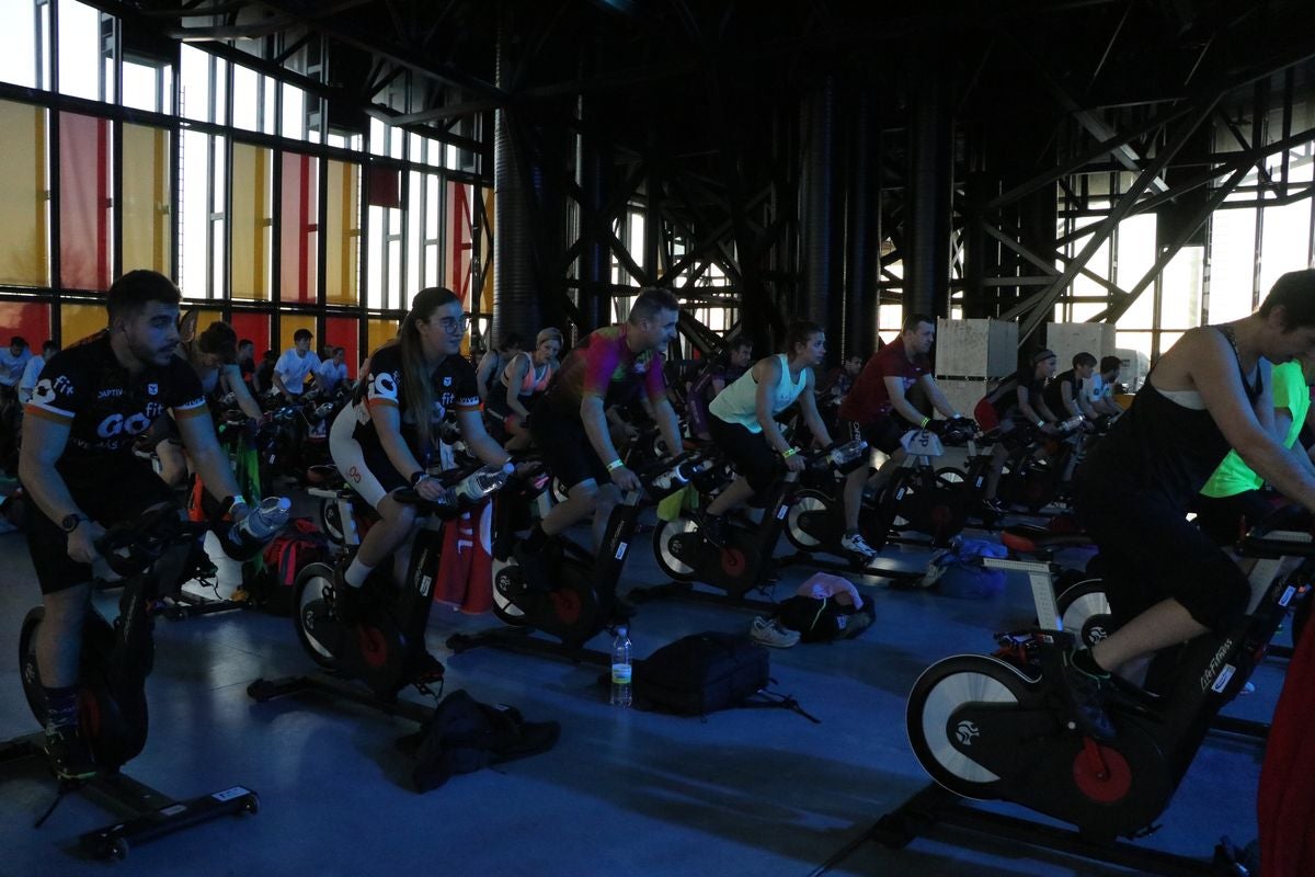 El February Fitness ha congregado este fin de semana a miles de aficionados al deporte que han llenado el Palacio de Exposiciones de la capital.