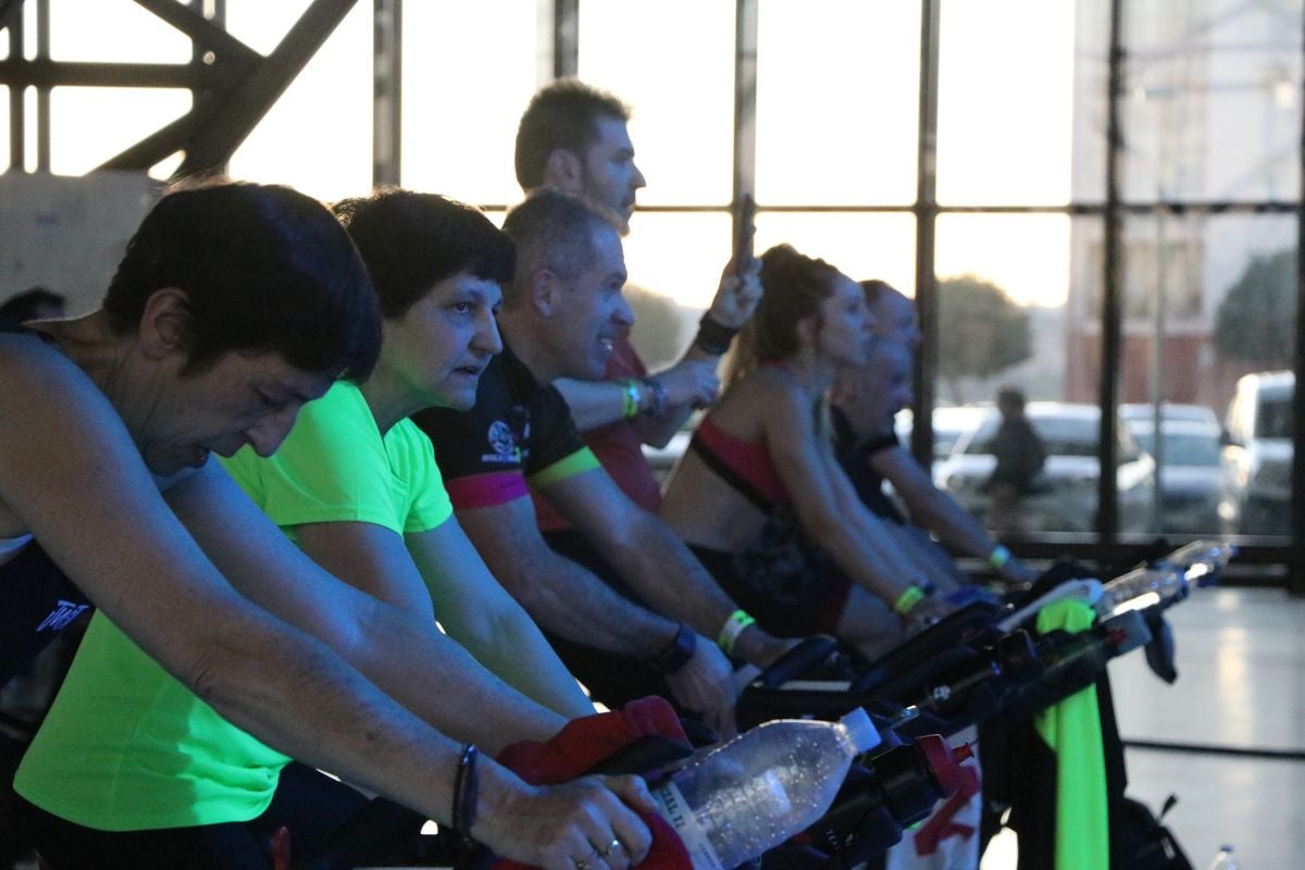 El February Fitness ha congregado este fin de semana a miles de aficionados al deporte que han llenado el Palacio de Exposiciones de la capital.