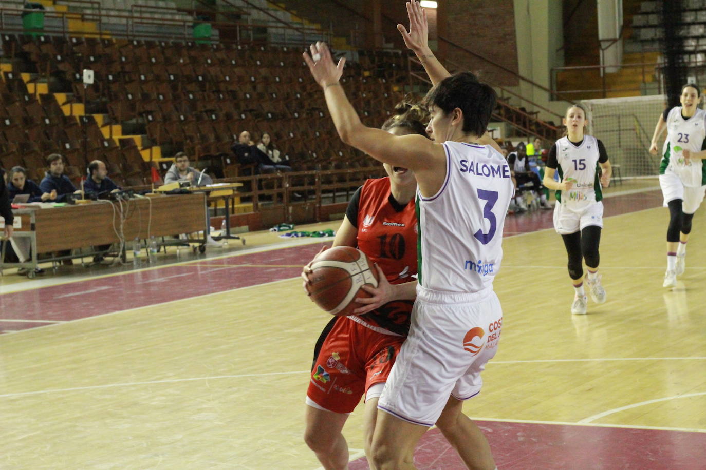 Fotos: Partido entre el BF León y el Mijas