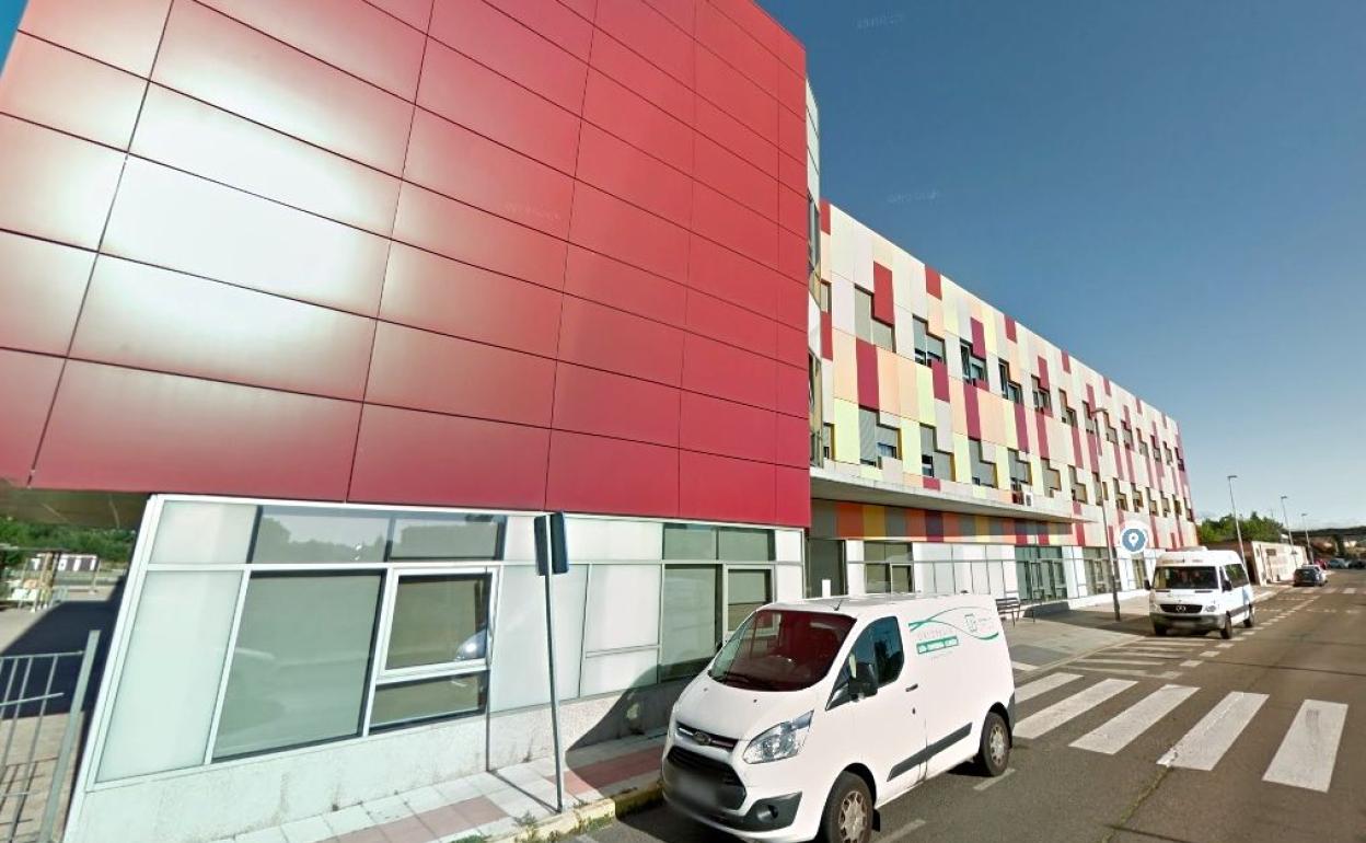 Satse pide que la atención a pacientes sea exclusiva de personal acreditado y no se extiendan las atribuciones del personal auxiliar.