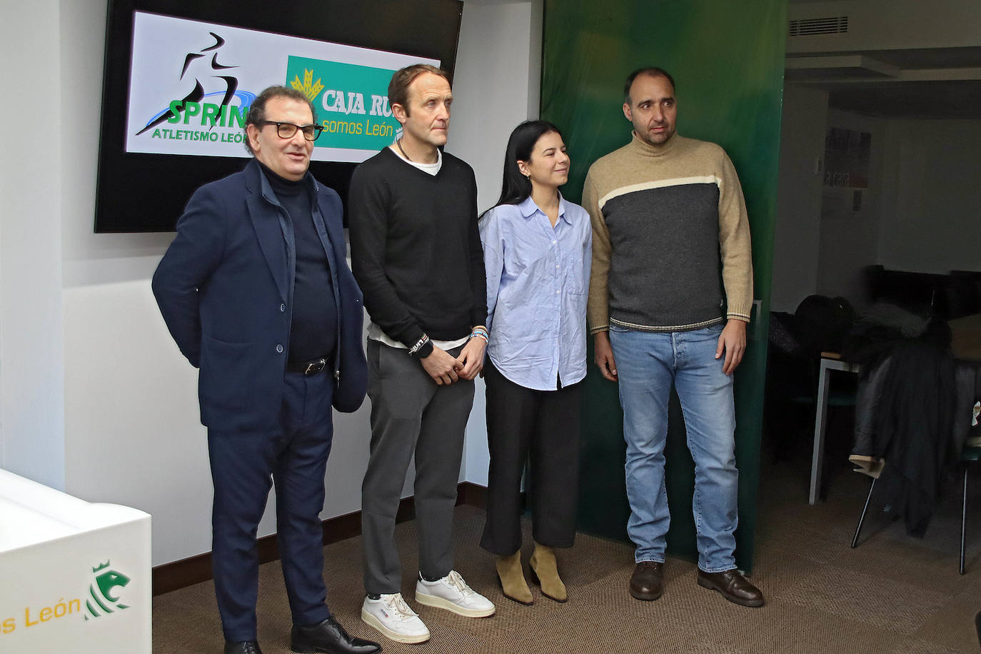 Firma de un convenio de colaboración entre Caja Rural y el Club Atletismo Sprint León