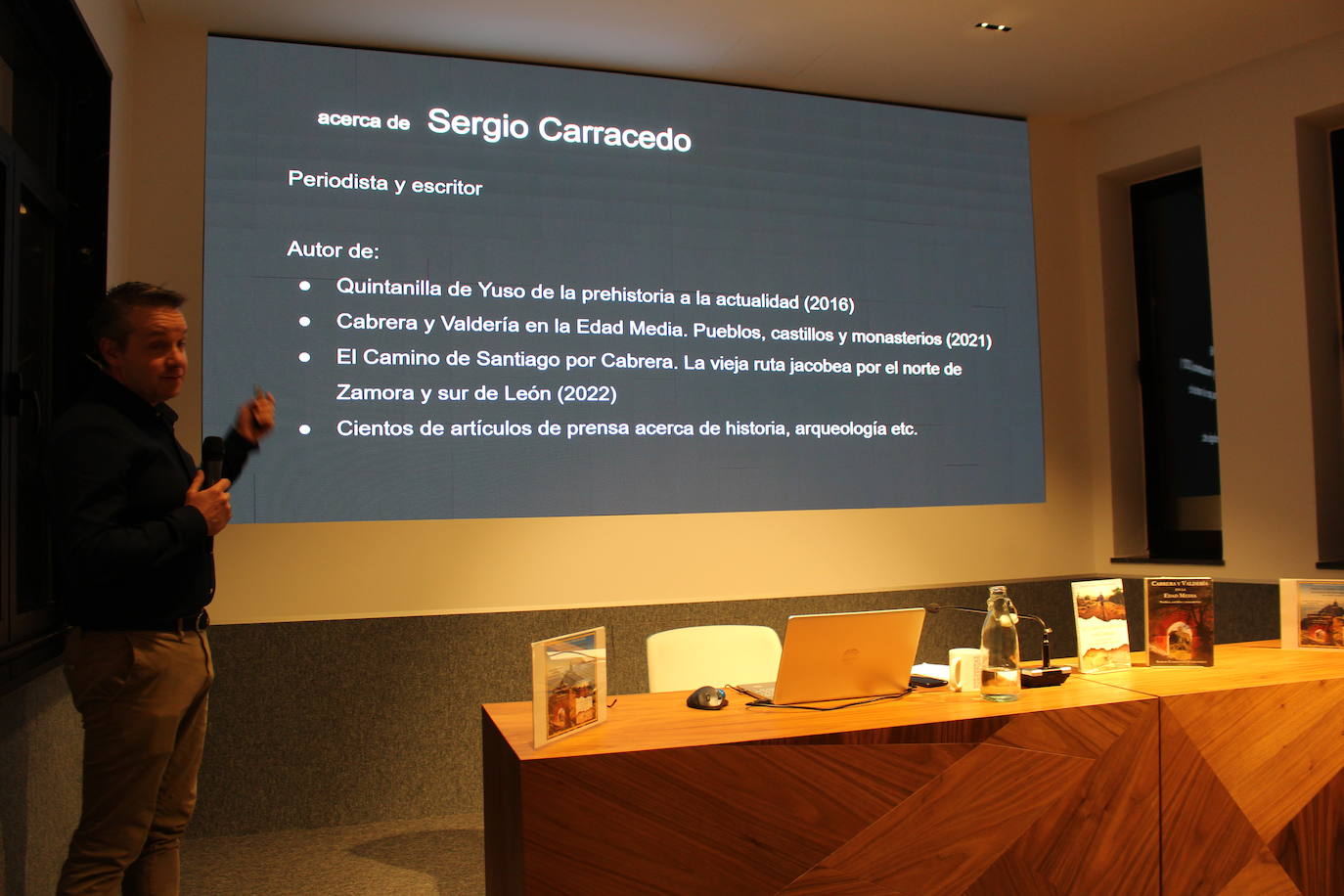 Presentación de los libros de Sergio Carracedo, 'Cabrera y Valdería en la Edad Media' y 'El Camino de Santiago por Cabrera'. 