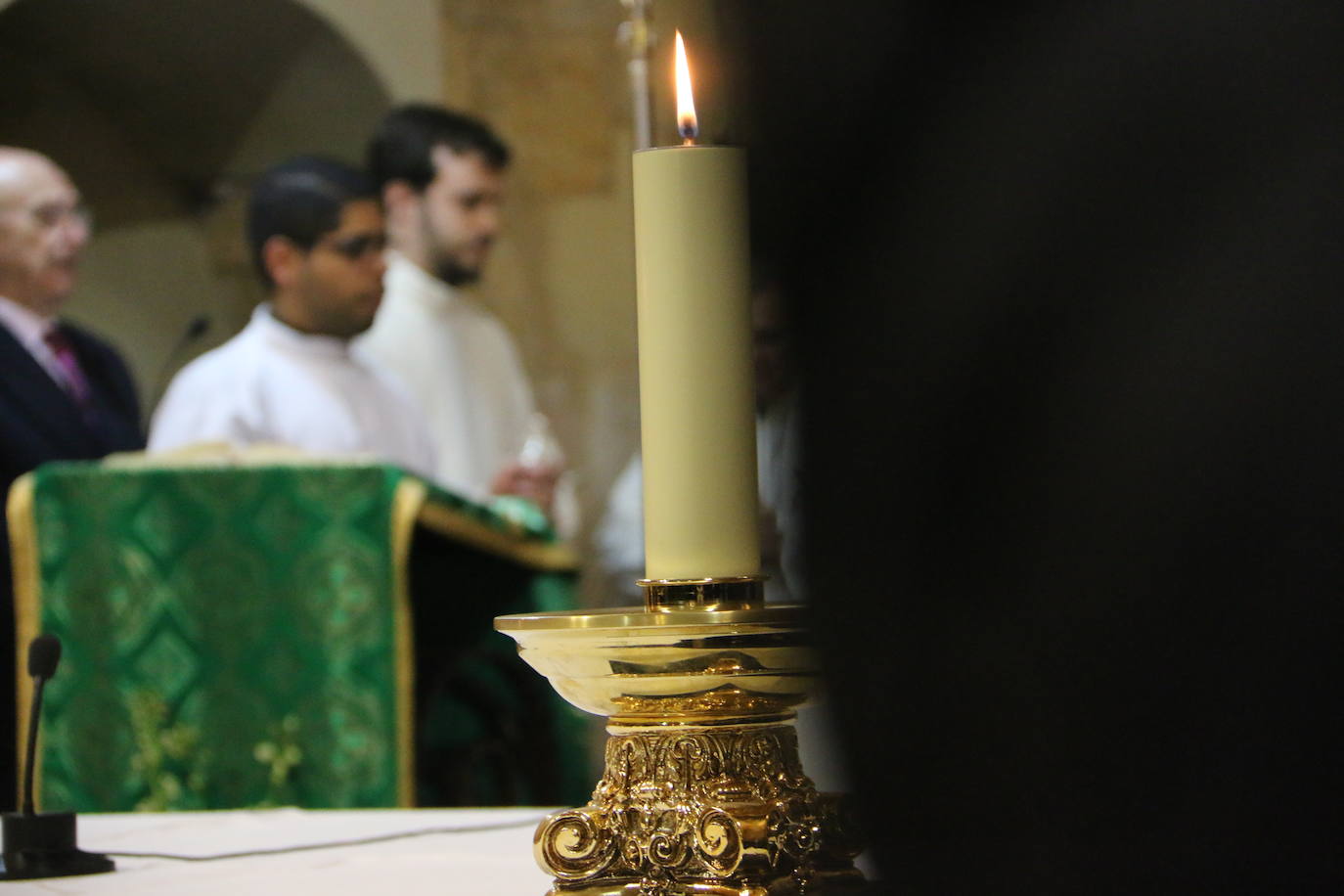 El acto se desarrolló en una repleta iglesia del Mercado, con motivo de la fiesta parroquial.