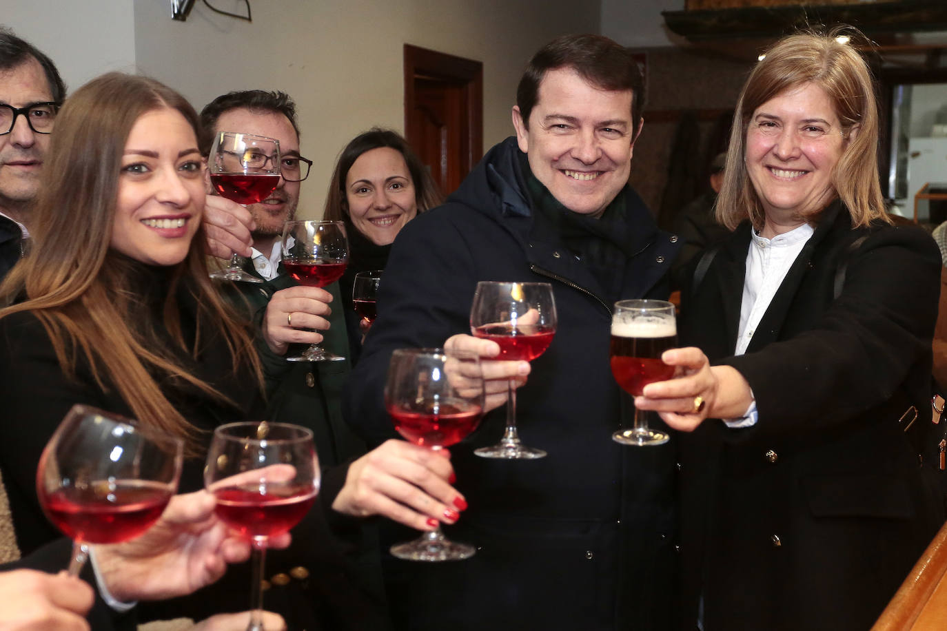 Fotos: El presidente del Partido Popular de Castilla y León, Alfonso Fernández Mañueco visita León