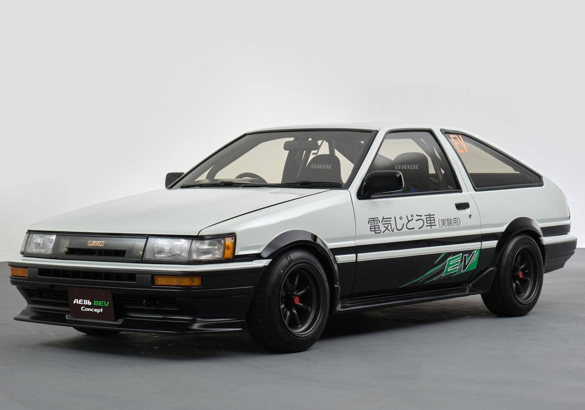 El Toyota Corolla de 1983 modificado para ser eléctrico