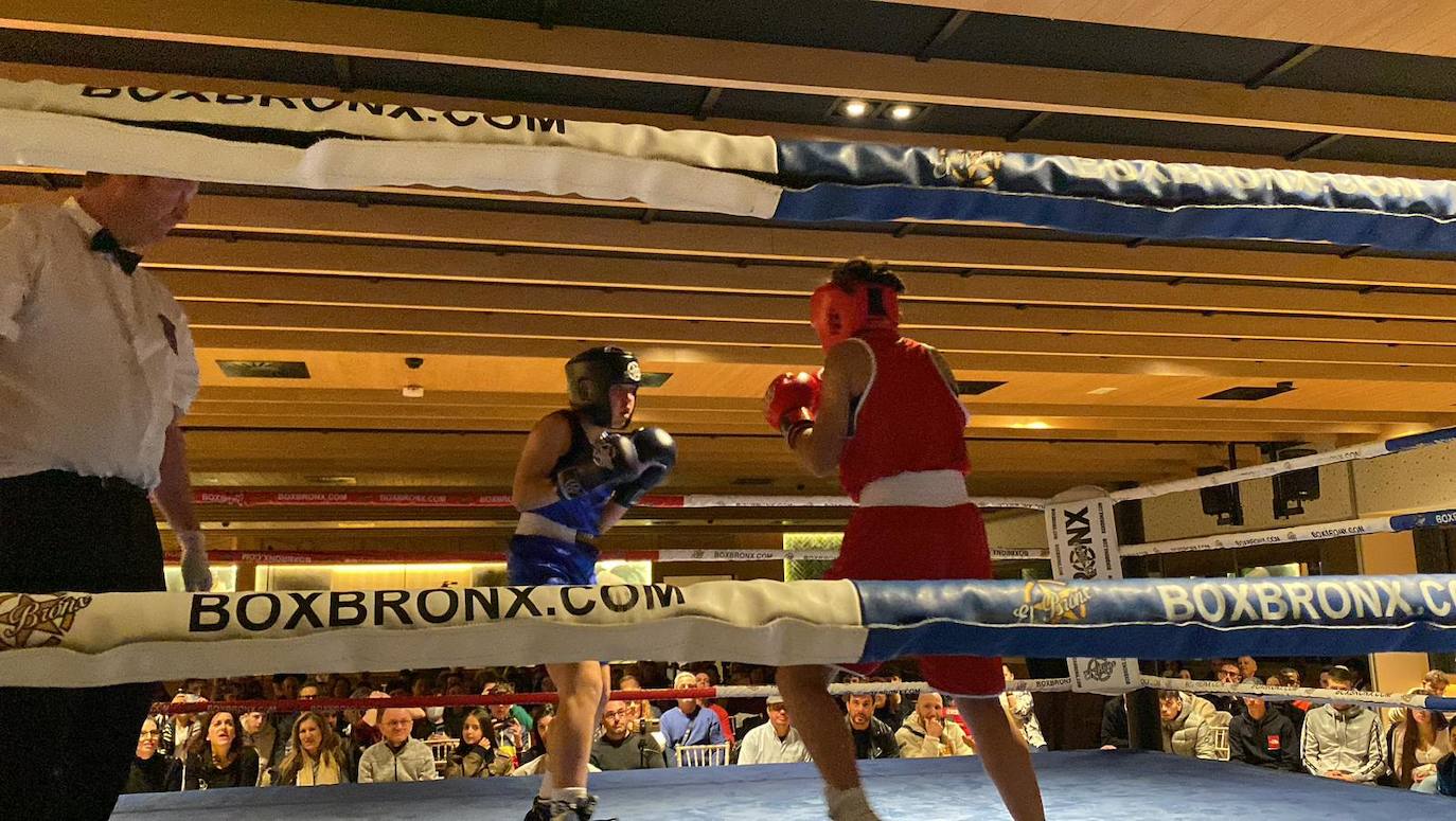 Imagen de la velada de boxeo en el Olímpico de León 