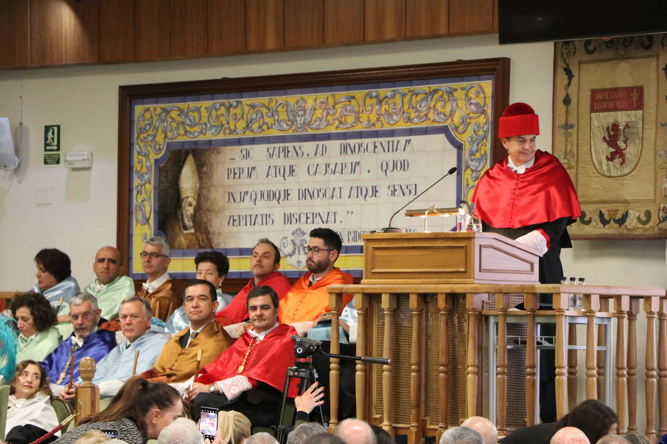 Acto académico de investidura del ex presidente del Gobierno, José Luis Rodríguez Zapatero, como Doctor Honoris Causa por la Universidad de León.