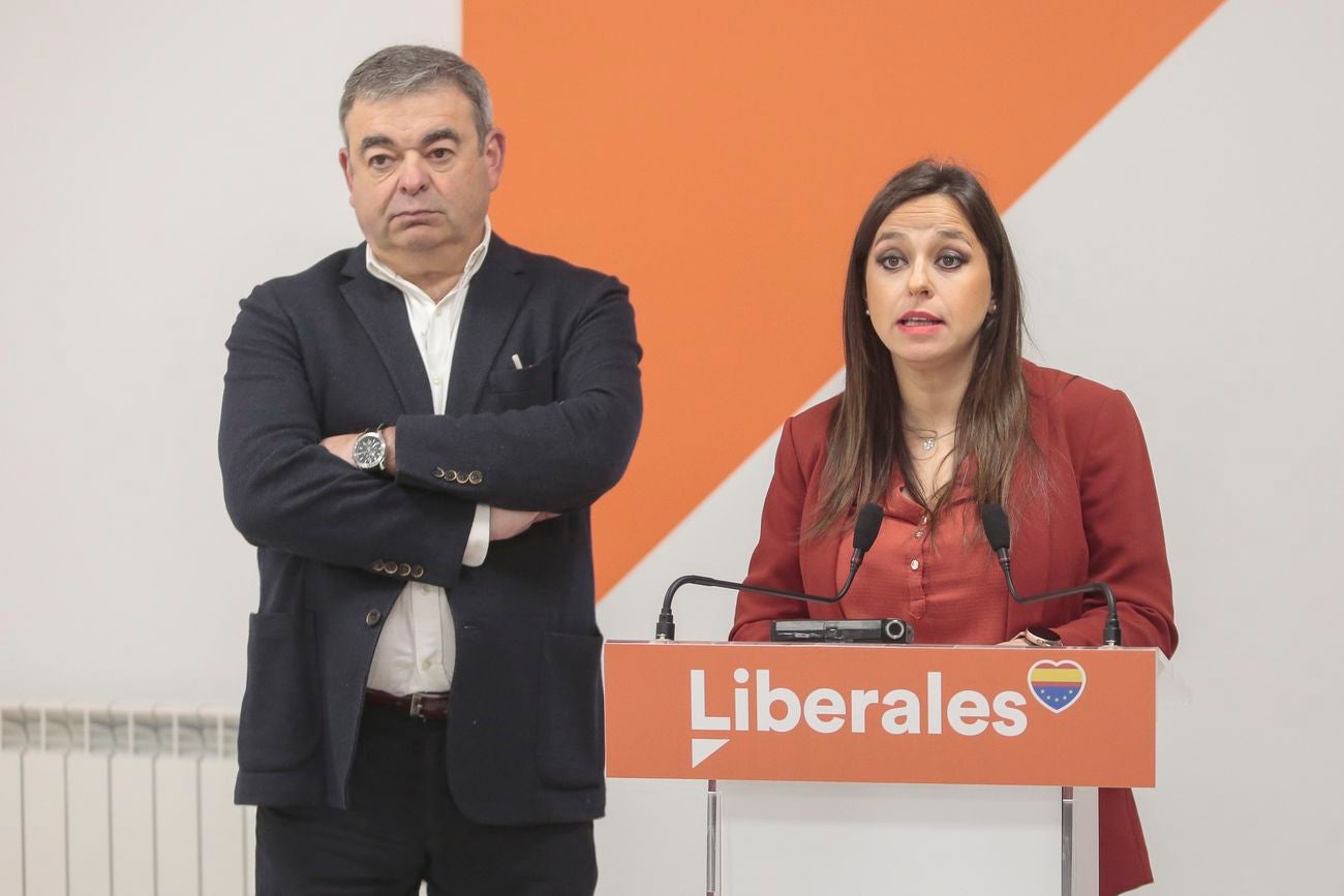 La presidenta de Ciudadanos Castilla y León, Gemma Villarroel presenta a Justo Fernández como candidato al Ayuntamiento de León para las Elecciones Municipales del mes de mayo