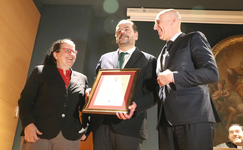 En un acto celebrado este miércoles en Salón de Actos del Museo de la Semana Santa en el que se ha nombrado Pregonero del año 2023, a Julio Saurina Rodríguez. 