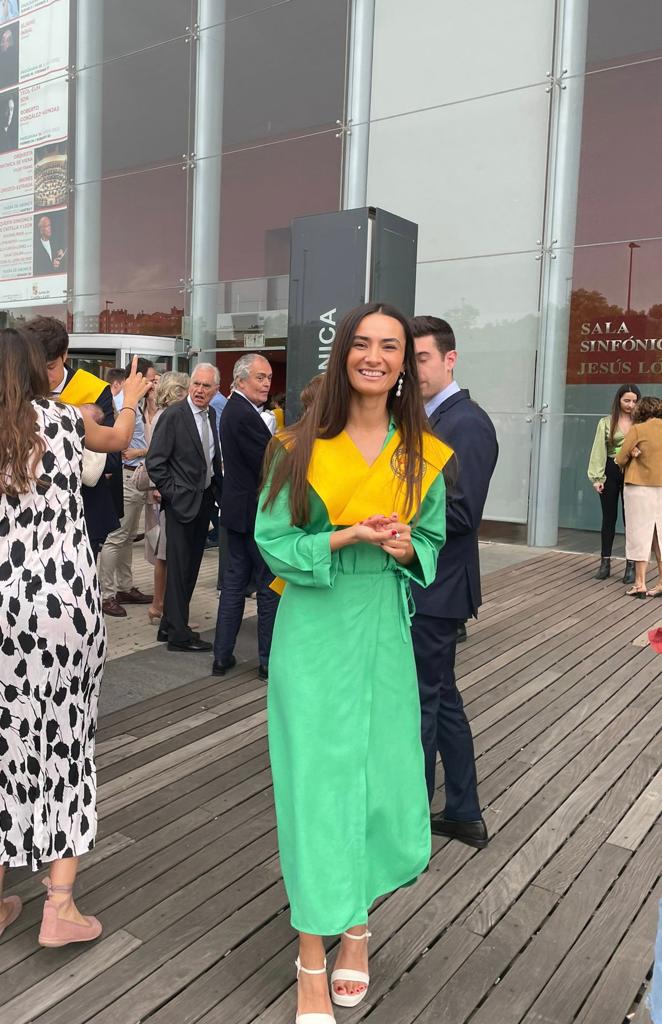 Imagen - Blanca Santos, el día de su graduación como médico.