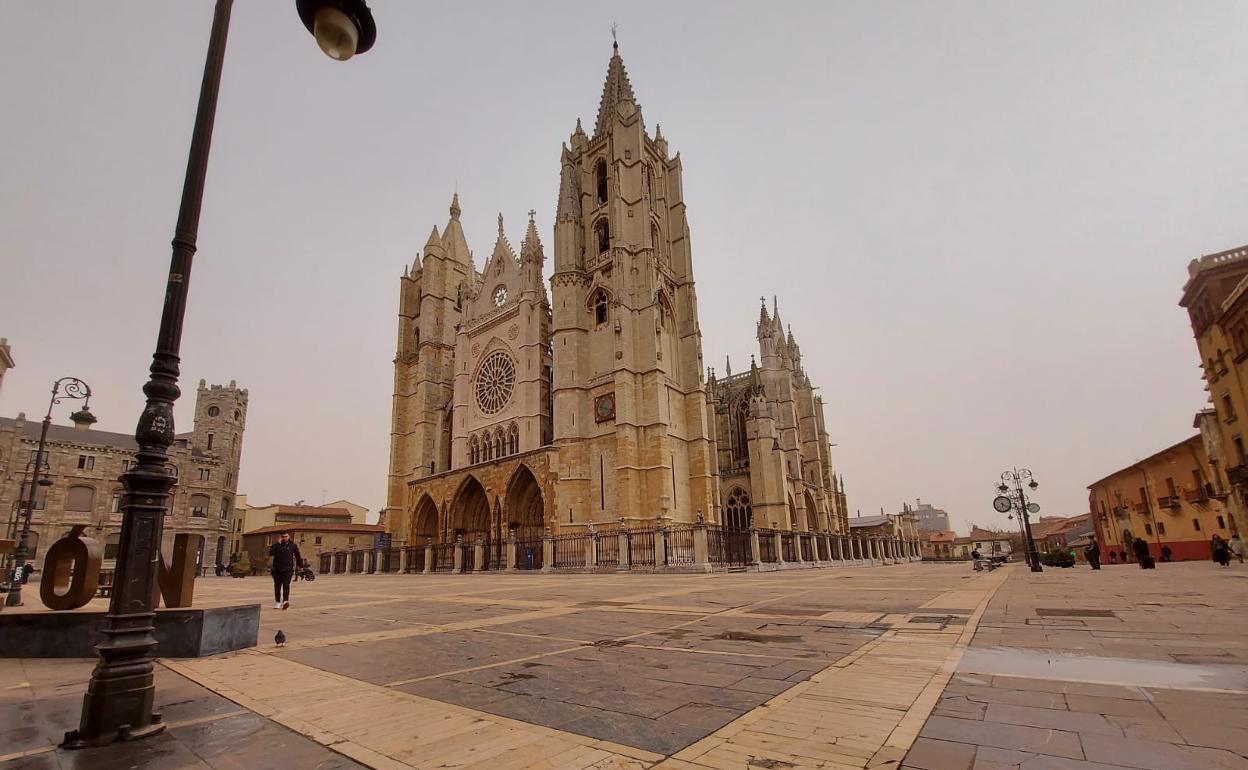 La calima regresará estos días a León y se volverán a vivir episodios similares a otras ocasiones.