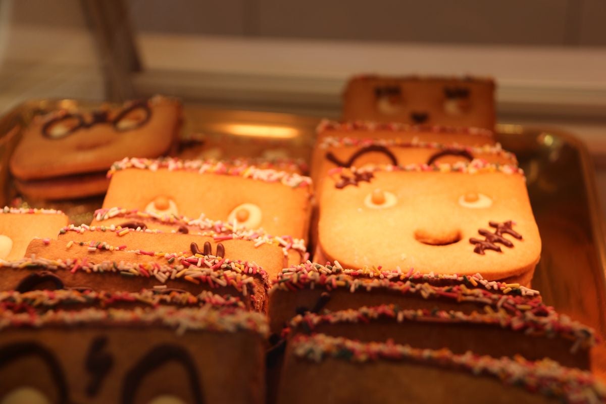 Las confiterías de la ciudad se llenan durante estos días de los dulces más típicos de carnaval.