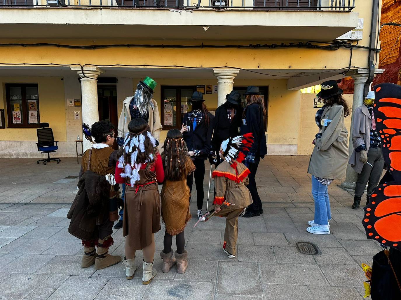 La localidad facundina ha celebrado su tradicional desfile de carnaval donde no han faltado los disfraces más originales y sin olvidar los clásicos.