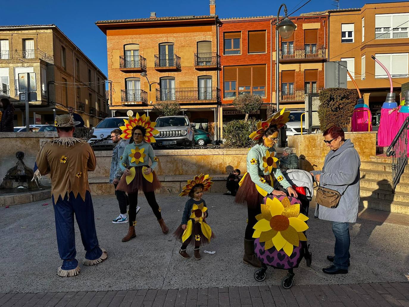 La localidad facundina ha celebrado su tradicional desfile de carnaval donde no han faltado los disfraces más originales y sin olvidar los clásicos.