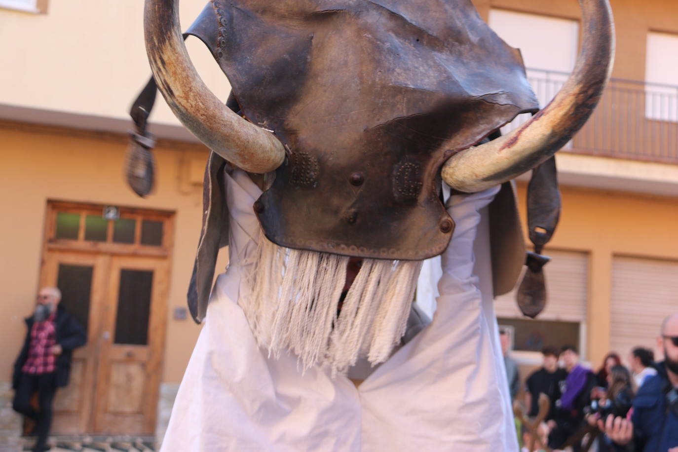 Cimanes del Tejar ha celebrado una de sus fiestas más enraizadas, el antruejo más tradicional