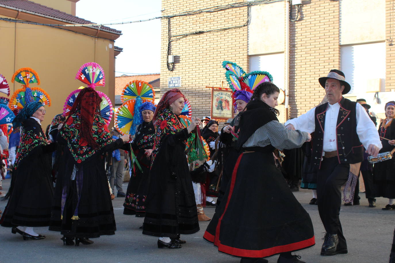 Cimanes del Tejar ha celebrado una de sus fiestas más enraizadas, el antruejo más tradicional