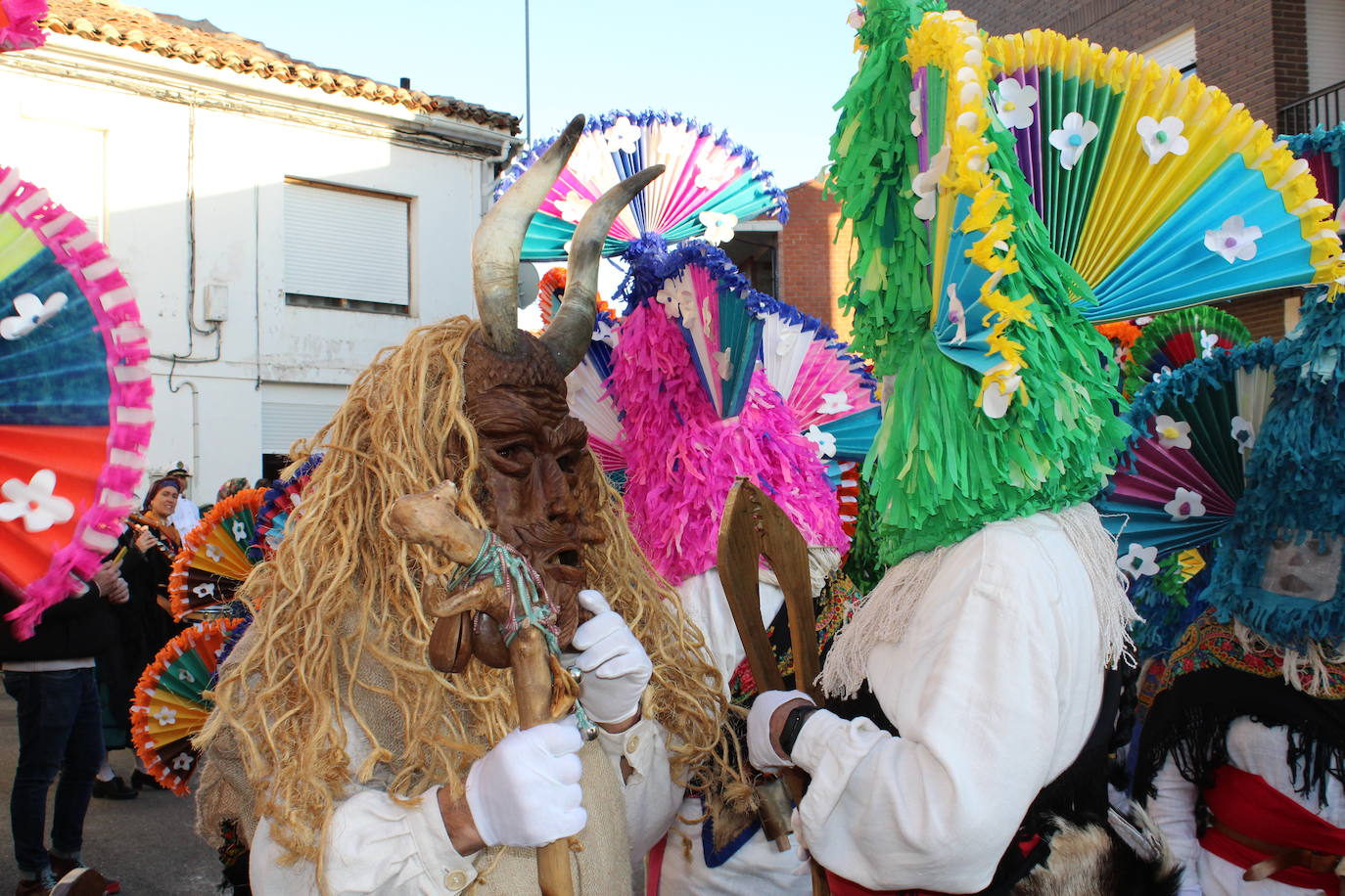 Cimanes del Tejar ha celebrado una de sus fiestas más enraizadas, el antruejo más tradicional