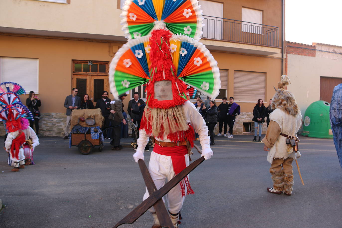 Cimanes del Tejar ha celebrado una de sus fiestas más enraizadas, el antruejo más tradicional