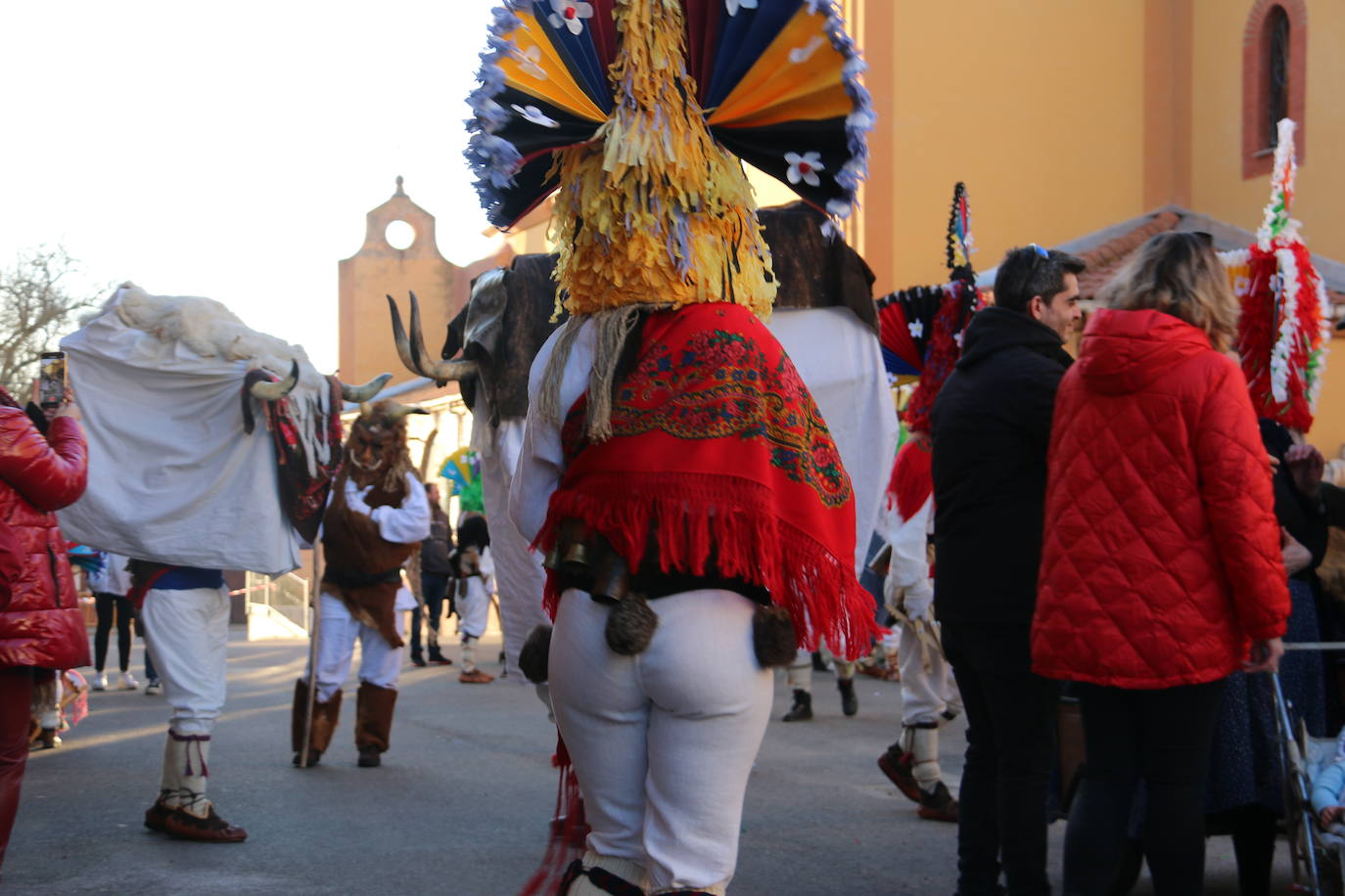 Cimanes del Tejar ha celebrado una de sus fiestas más enraizadas, el antruejo más tradicional