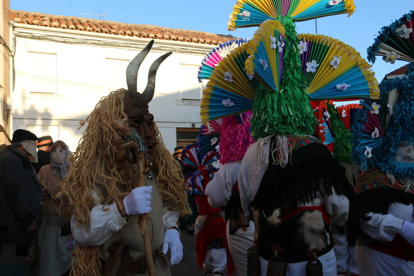 Cimanes del Tejar ha celebrado una de sus fiestas más enraizadas, el antruejo más tradicional