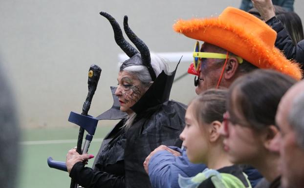 Imagen principal - Sariegos, un Carnaval para disfrutar en familia