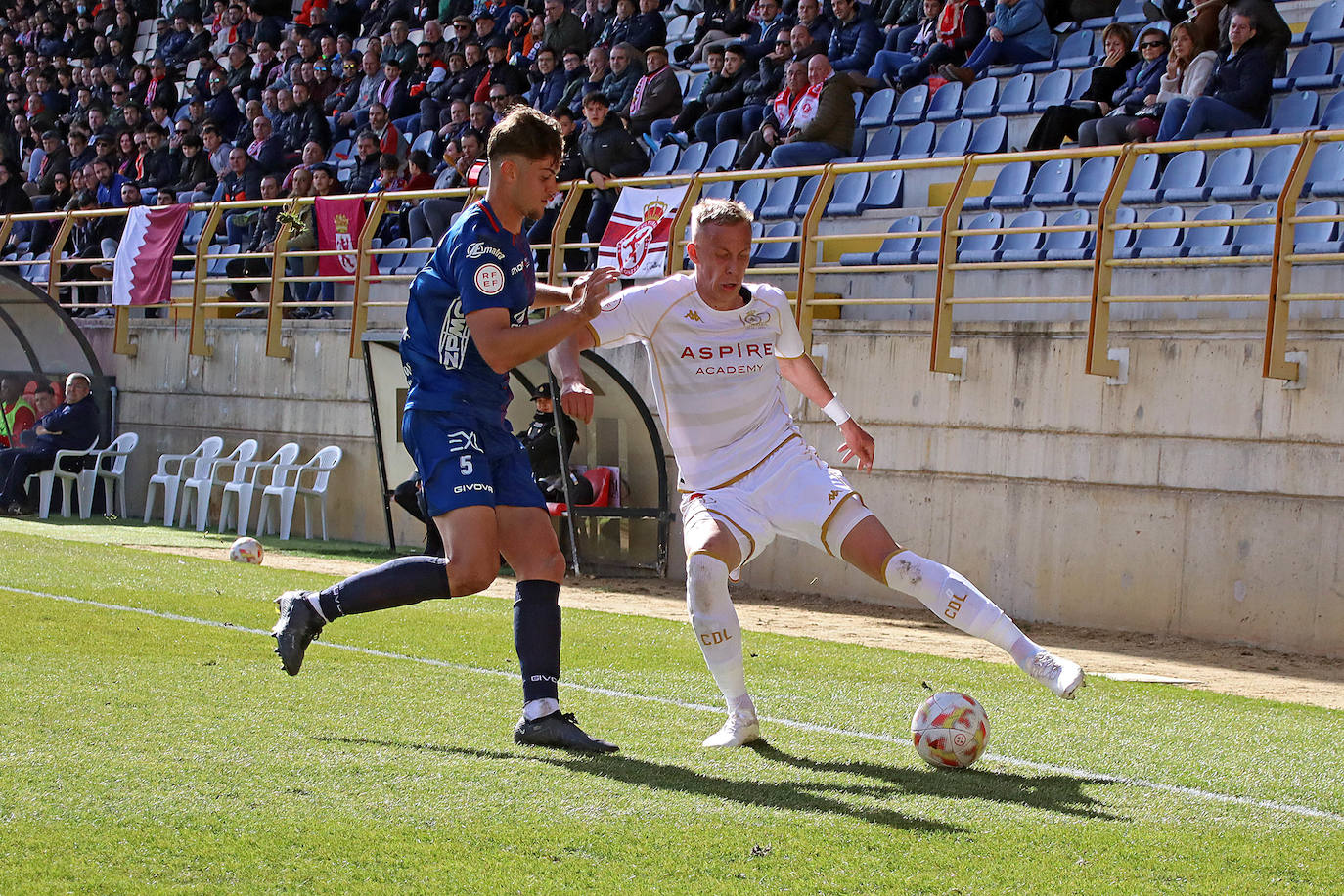 Partido correspondiente a la jornada 24 de la Primera RFEF.